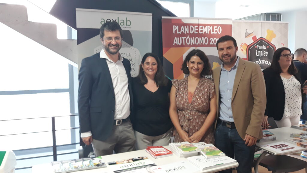 asistentes stand aexlab 2